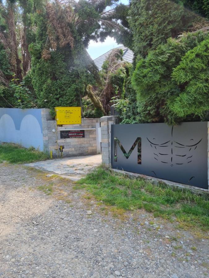 Maxx Villa *